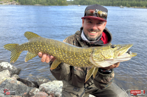 kicker_xxl_stika_10-300x200-1.jpg