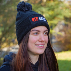 Zimní pletená čepice s bambulí REDBASS s nášivkou